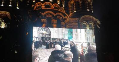 В Благовещенском соборе Харькова проходит отпевание Кернеса (ФОТО)