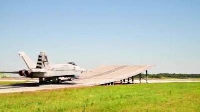 Американский F/A-18 "сильно ударит" по российскому МиГ-29