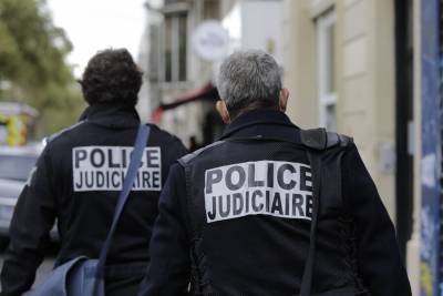 Неизвестный убил трех жандармов во Франции