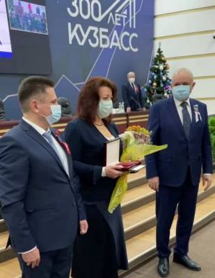 Власти вручили главврачу инфекционной больницы звание «Герой Кузбасса»