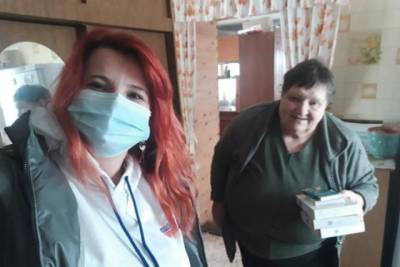 Тамбовские волонтёры продолжают доставлять пенсионерам лекарства и продукты
