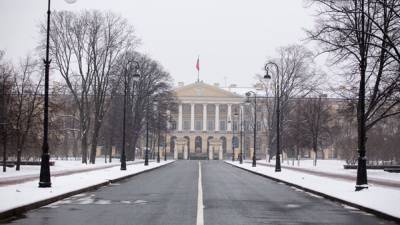 Власти Петербурга наградят выдающихся исследователей именными премиями