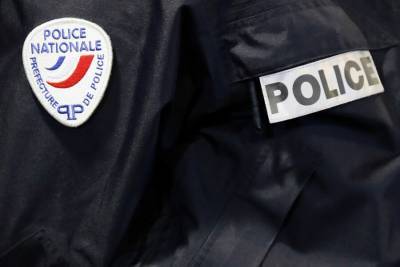 Глава МВД Франции сообщил о смерти убившего трех полицейских
