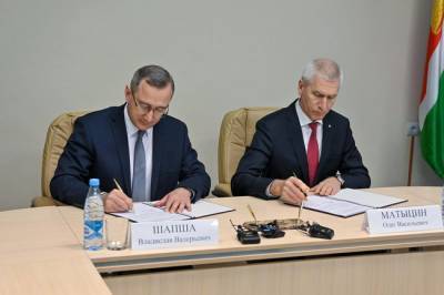 Олег Матыцин и Владислав Шапша подписали соглашение о сотрудничестве между Минспортом России и Калужской областью