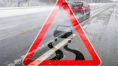 Водителей предупредили о гололедице на дорогах