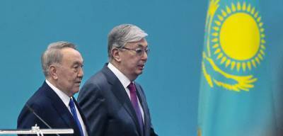 Назарбаев и Токаев раздаривают земли и месторождения, доставшиеся...