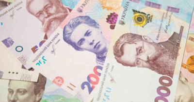 "Карантинные" 8 тысяч гривен уже начали выплачивать украинцам: кому поступили деньги