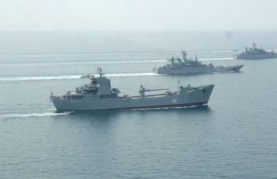 НАТО окружит Черноморский флот с помощью военных баз - Азаров