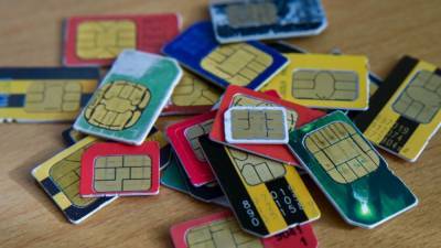 Эксперт перечислил способы кражи данных с SIM-карт россиян