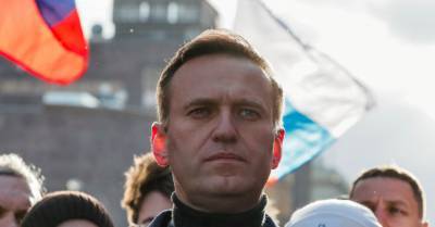 Кремль признал слежку ФСБ за Навальным. Это вообще законно?