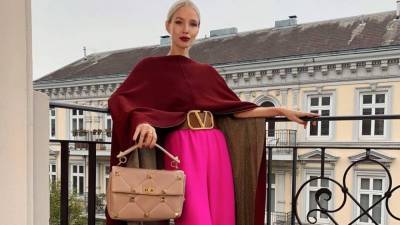 Instagram-отчет: как streetstyle-звезды носят новую сумку Valentino
