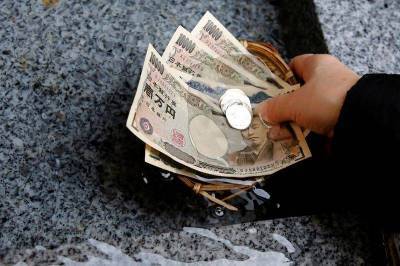 Рост иены не сдержать интервенцией, валюта может преодолеть отметку в 100 за доллар