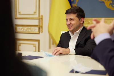 58% украинцев не поддерживают отставку Зеленского – соцопрос