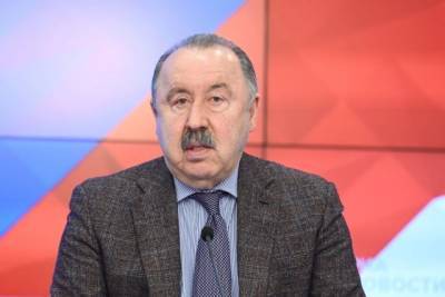 Валерий Газзаев - Газзаев высказался о проблемах российского футбола - aif.ru
