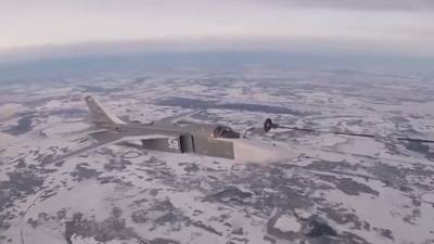 Военная авиация отработала дозаправку в небе над Уралом
