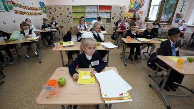 Более 1 млн новых мест в школах РФ планируется создать к 2024 году