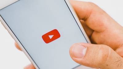 Иск Роскомнадзора о защите частных данных к Google и YouTube удовлетворили в суде