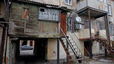 Путин о ветхом жилье: нужно позорную страницу закрывать и вытаскивать людей из трущоб