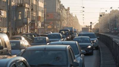 Новый светофор появился на углу Лиговского и Коли Томчака в Петербурге