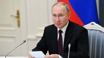 «Стала серьёзным вызовом»: Путин оценил влияние пандемии COVID-19 на экономику России