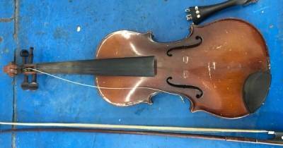 Болгарин пытался вывезти из Украины скрипку Stradivarius и другие предметы старины (фото)