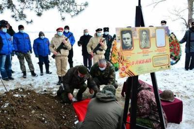 На Кубани захоронили останки трех советских летчиков