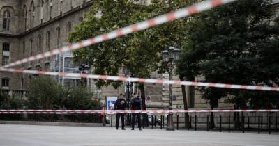 Расстрел жандармов во Франции: нападающего нашли мертвым в машине