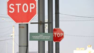 Украинские пограничники "наказали" соотечественников за поездки в Крым