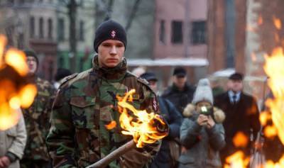 В Латвии начнут военное обучение школьников. К чему их готовят