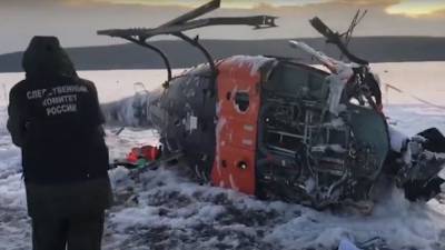 СК проверяет место падения вертолета под Воронежем