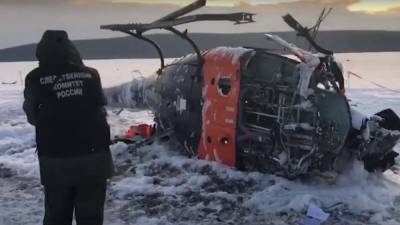 СК опубликовал кадры с места крушения вертолета под Воронежем