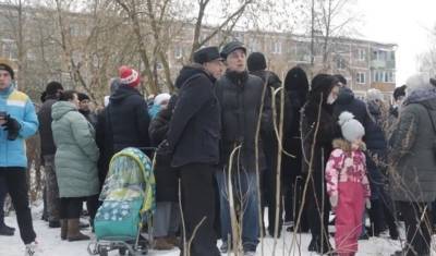 Жители Костромы встали живым щитом против точечной застройки рощи