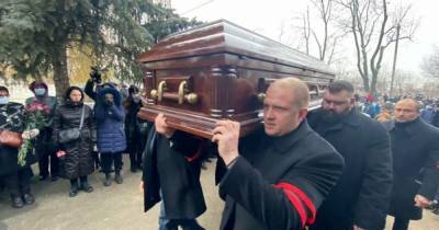 На главной аллее: в Харькове похоронили мэра города Геннадия Кернеса