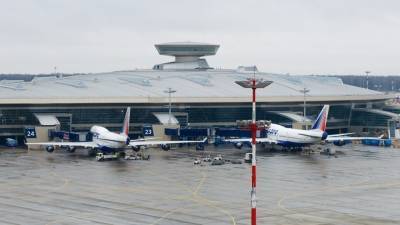 Аэропорт Внуково не подтвердил данные о дымящемся в небе самолете
