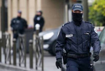 Франция потеряла трёх жандармов, стрелок найден мёртвым