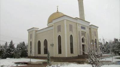 В Грозном открыли храмовый комплекс, который включает мечеть и православную церковь