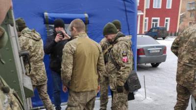 Освобожденного из плена украинского военного держали в так называемой "милиции" боевиков