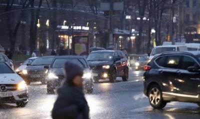 Непогода обрушится на Киев 24 декабря, жителей предупредили о неминуемой опасности: что важно знать