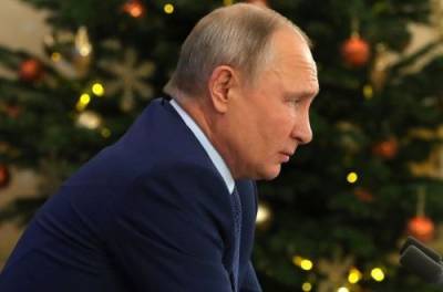 Путин одобрил идею о внесении 31 декабря в список выходных дней в РФ