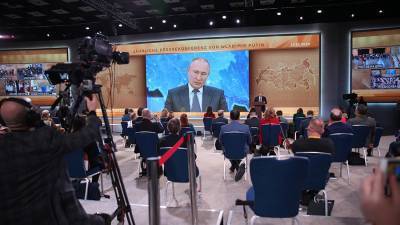 Украинский телеканал получил предупреждение за показ пресс-конференции Путина