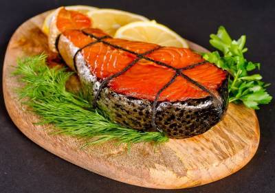 Названы главные правила выбора красной рыбы к новогоднему столу