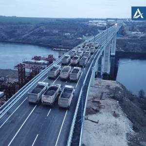 В Запорожье прошел завершающий этап испытаний балочного моста через Днепр. Фото