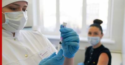 Россияне смогут записаться на вакцинацию от COVID-19 через госуслуги