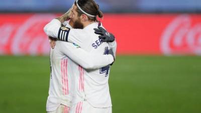 "Реал" уверенно одолел "Гранаду" в чемпионате Испании