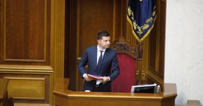 Зеленский подписал закон об усилении защиты детей-сирот: что он предусматривает