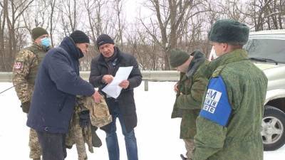Защитники Донбасса отправили наркомана-всушника обратно на Украину