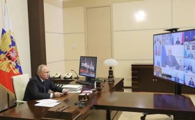 Президент России одобрил идею ЕР удвоить выплаты медикам за работу в «красных зонах» в зимние каникулы
