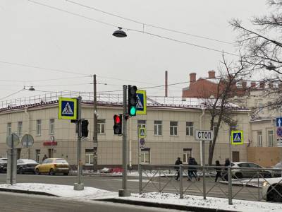 Новый светофор появился на перекрестке улицы Коли Томчака и Лиговского проспекта