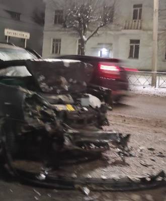 Стали известны подробности жесткой ночной аварии в Смоленске