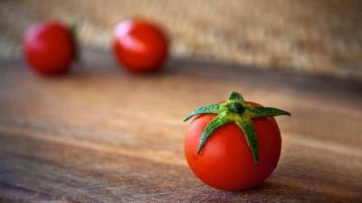 Россельхознадзор разрешил 12 предприятиям Азербайджана поставлять помидоры в РФ